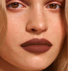 Daniela wears Fluffmatte in Brunette