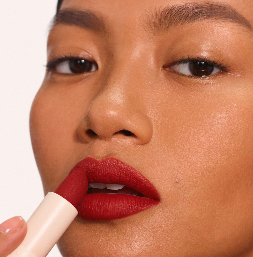 Daniela wears Fluffmatte in Major