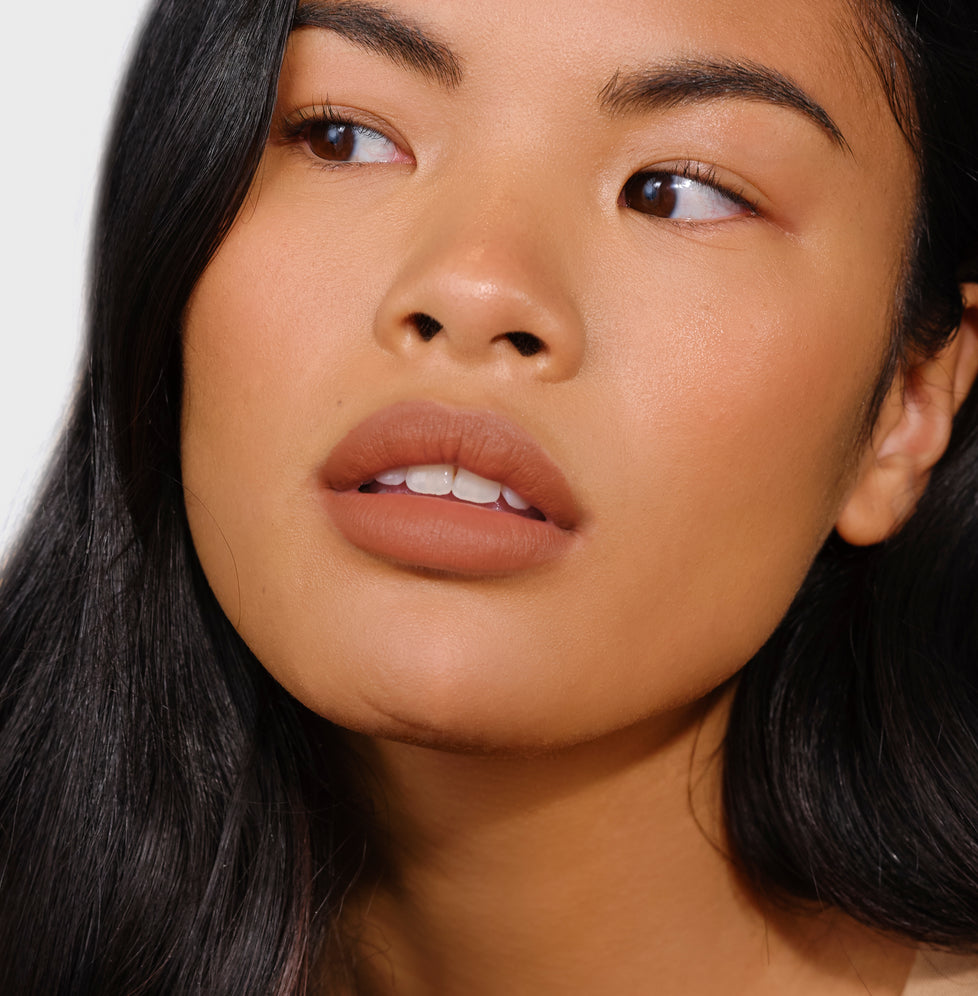 Sandra wears Fluffmatte in Nudist