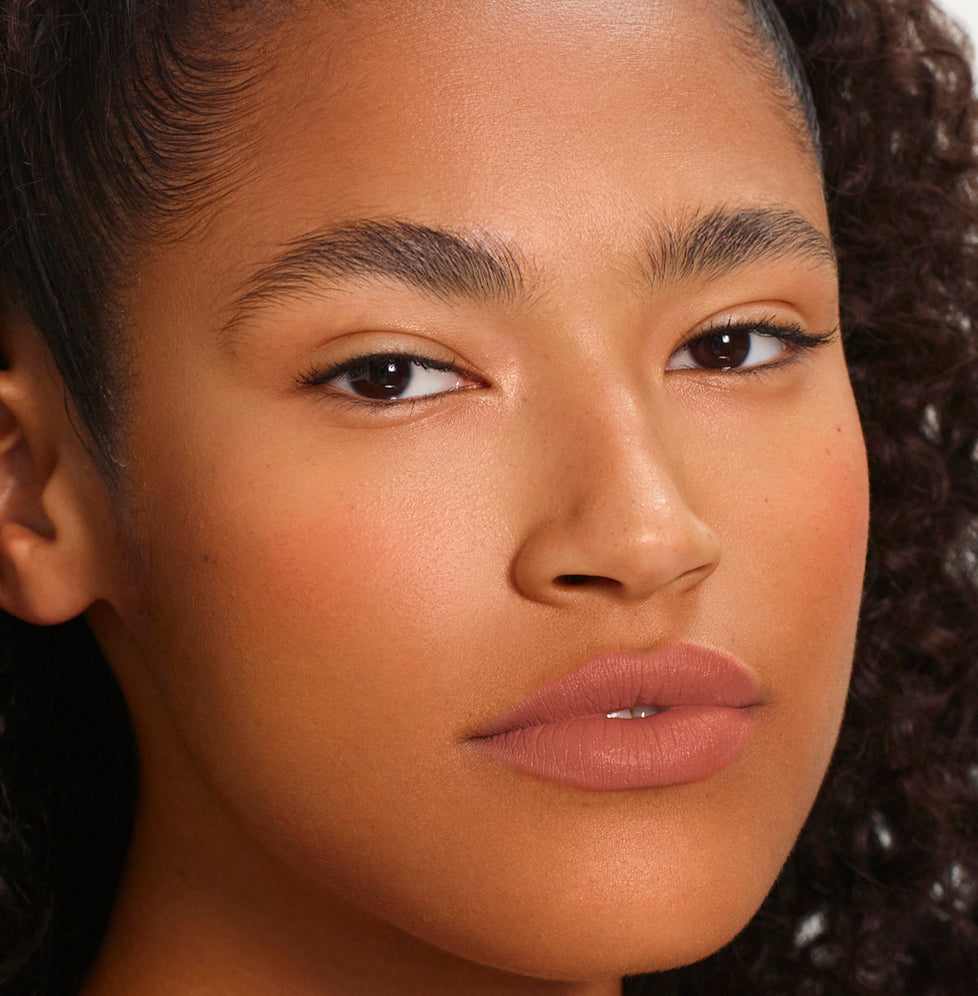 Zoe wears Fluffmatte in Nudist
