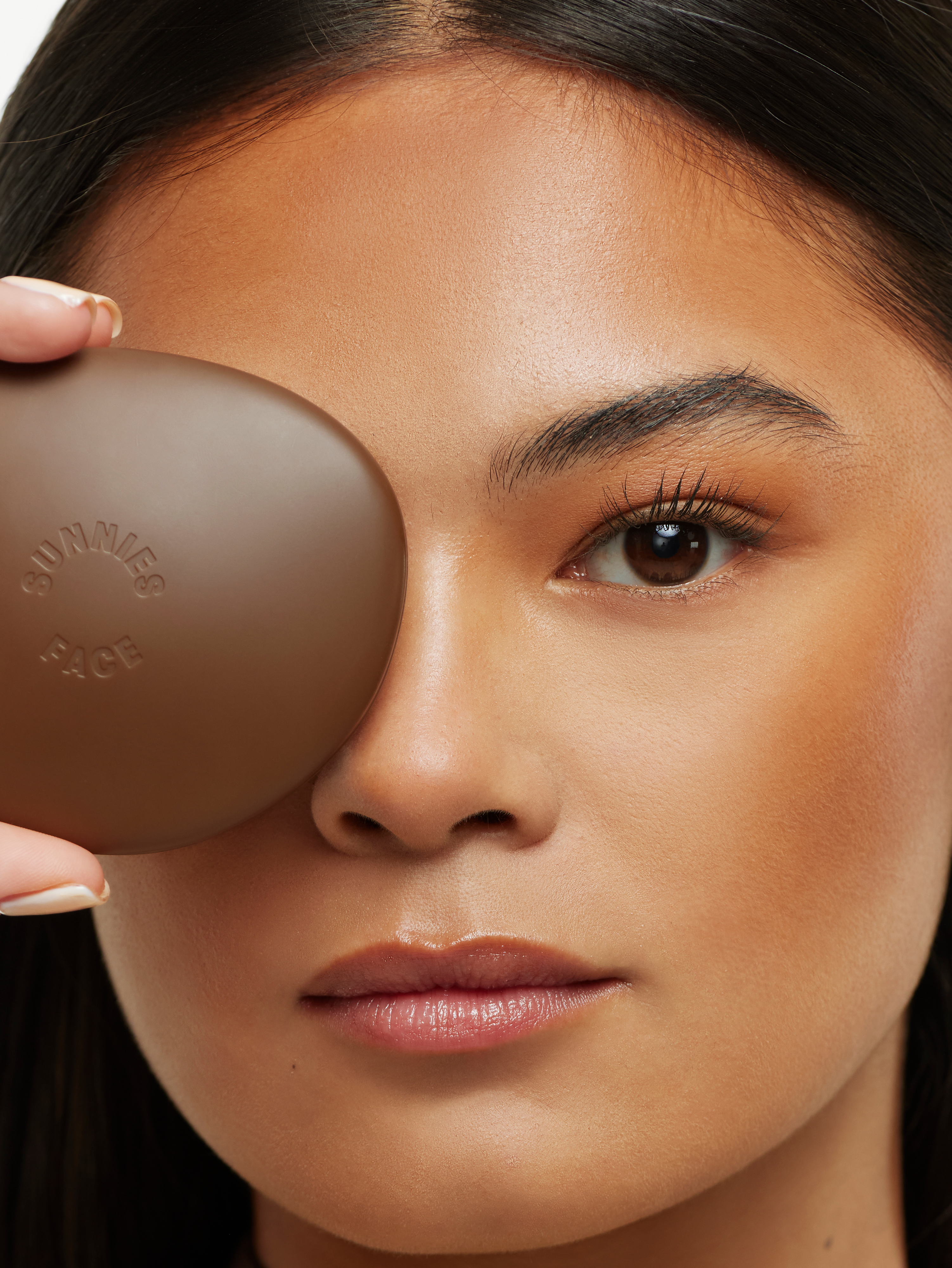 Healthy Touch Bronzer + Contour Brush Set in Deep + Contour Brush