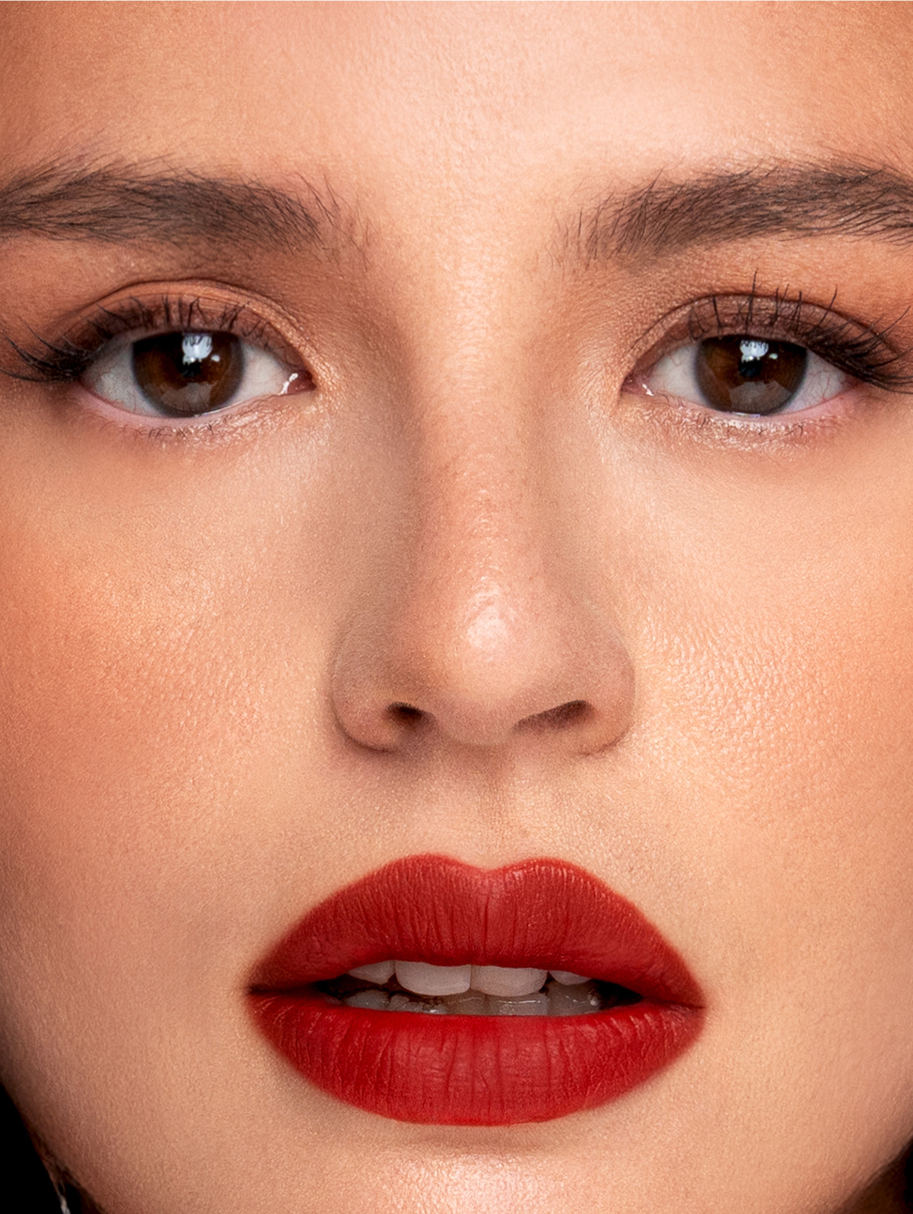 Georgina wears Fluffmatte in Easy Lover