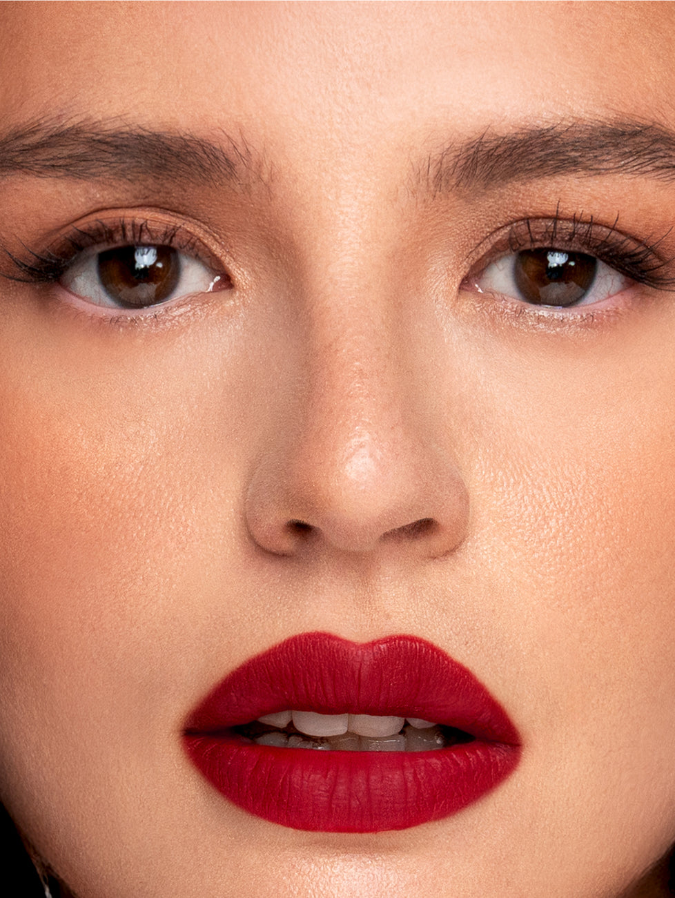 Georgina wears Fluffmatte in Major