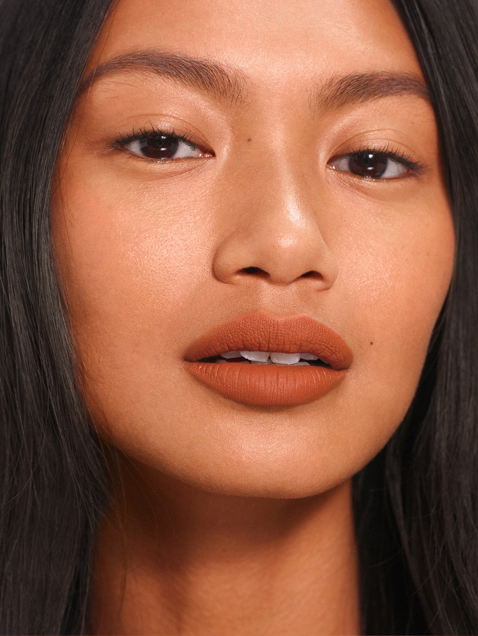 Cathrina wears Fluffmatte in Casual