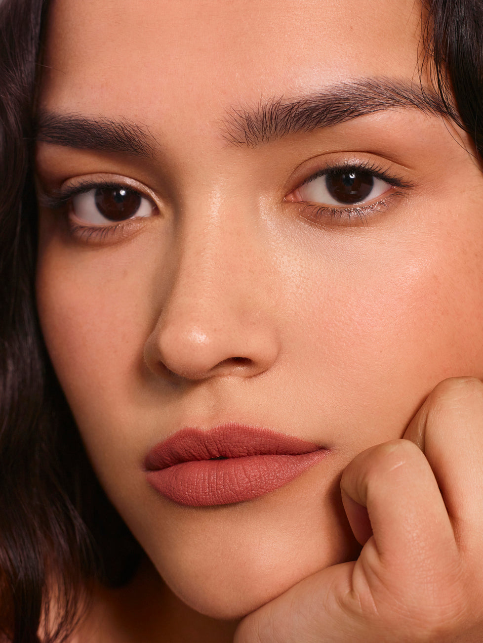 Karina wears Fluffmatte in Girl Crush